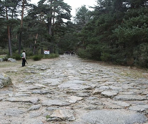 Calzada romana de la Fuenfría