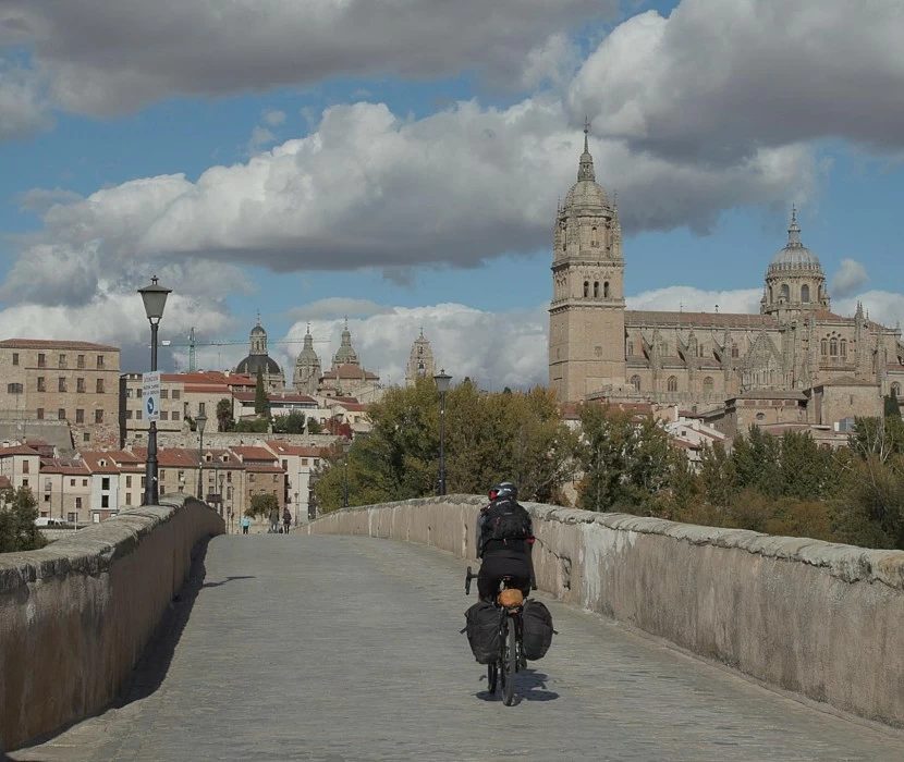 La Junta promociona el patrimonio cultural y natural de la Vía de la Plata por Castilla y León en una serie documental que emite la 2 a partir de mañana